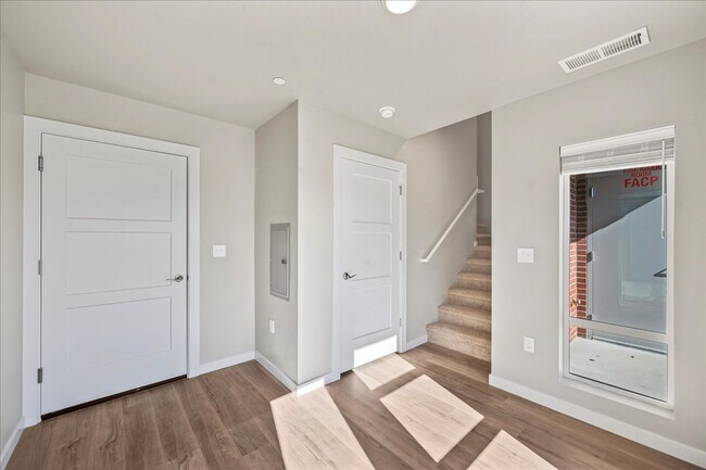 Foto del edificio - 2040 E Wilson Ln