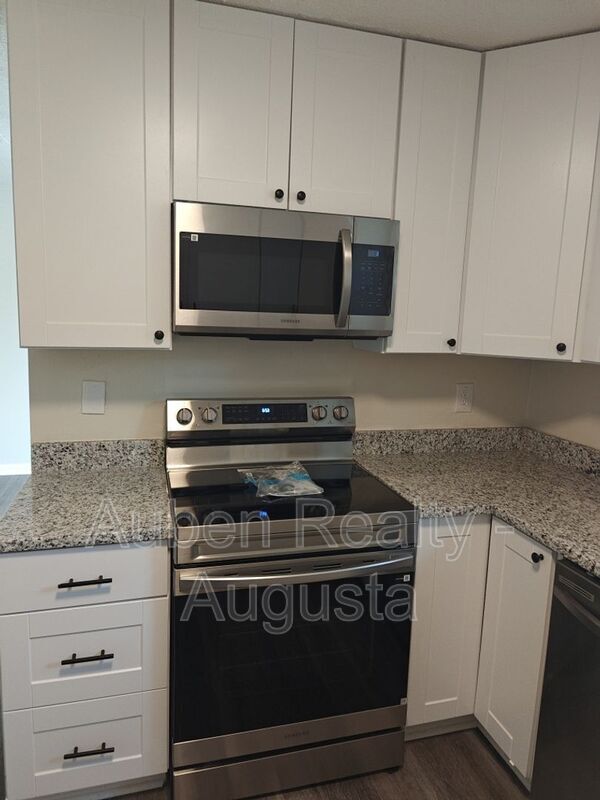 Foto del edificio - 3515 Biltmore Pl