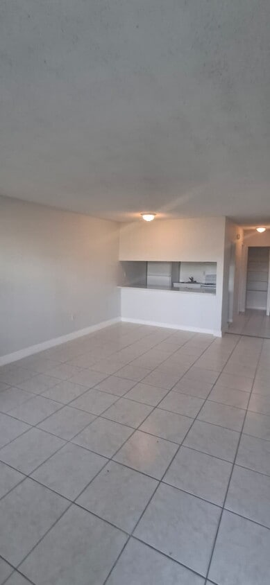 Photo - 251 NW 177th St (Miami Gardens, FL)