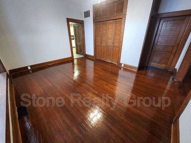 Foto del edificio - 1401 S 25th St