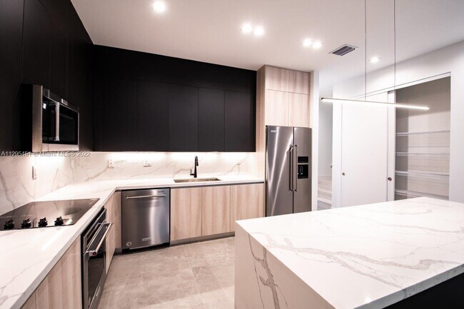 Foto del edificio - 6856 SW 80th St