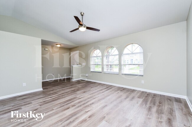 Foto del edificio - 3330 SW 27th Ave