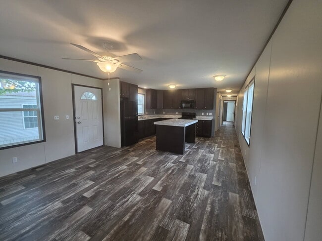 Building Photo - 44 Sparrow Hill Dr