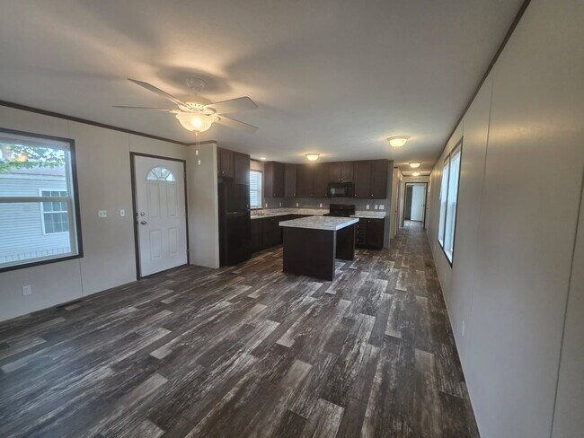 Foto del edificio - 44 Sparrow Hill Dr
