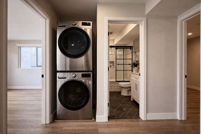 Foto del edificio - 1427 N Vista St