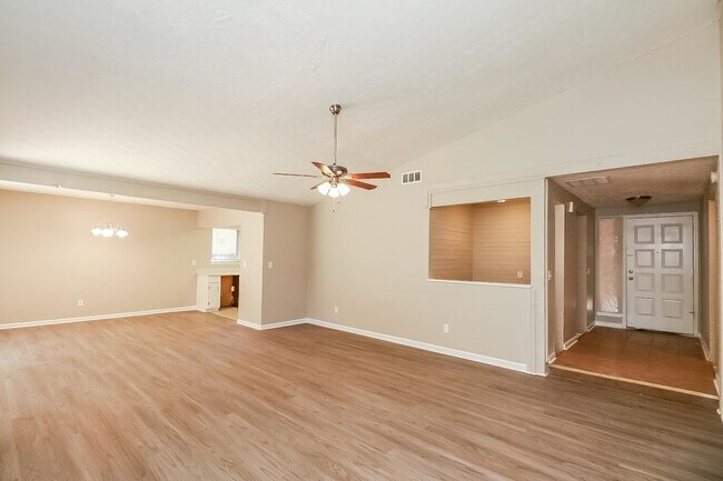 Building Photo - 8178 Winewood Way