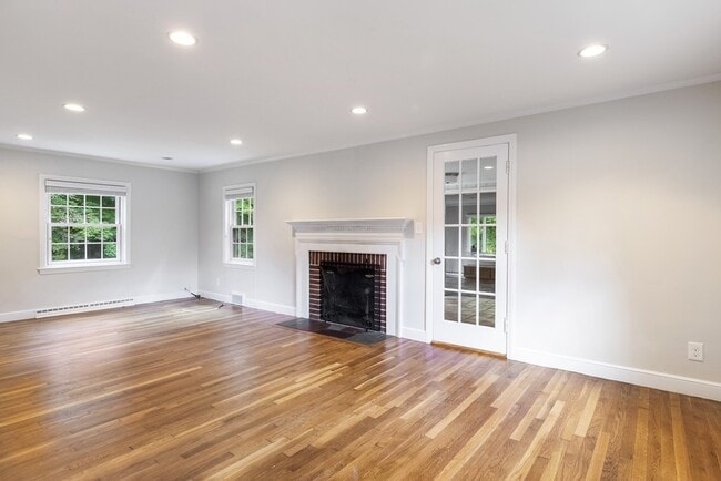 Building Photo - 216 Claybrook Rd
