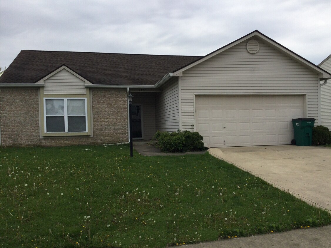 Primary Photo - 1321 Pamela Drive
