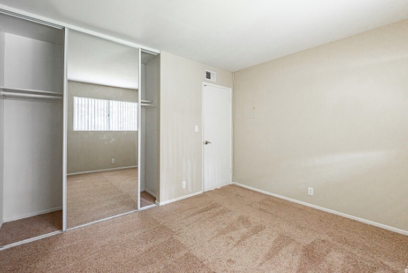 Building Photo - 861 Glencliff St