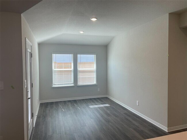 Building Photo - 124 Stellar Wind Dr
