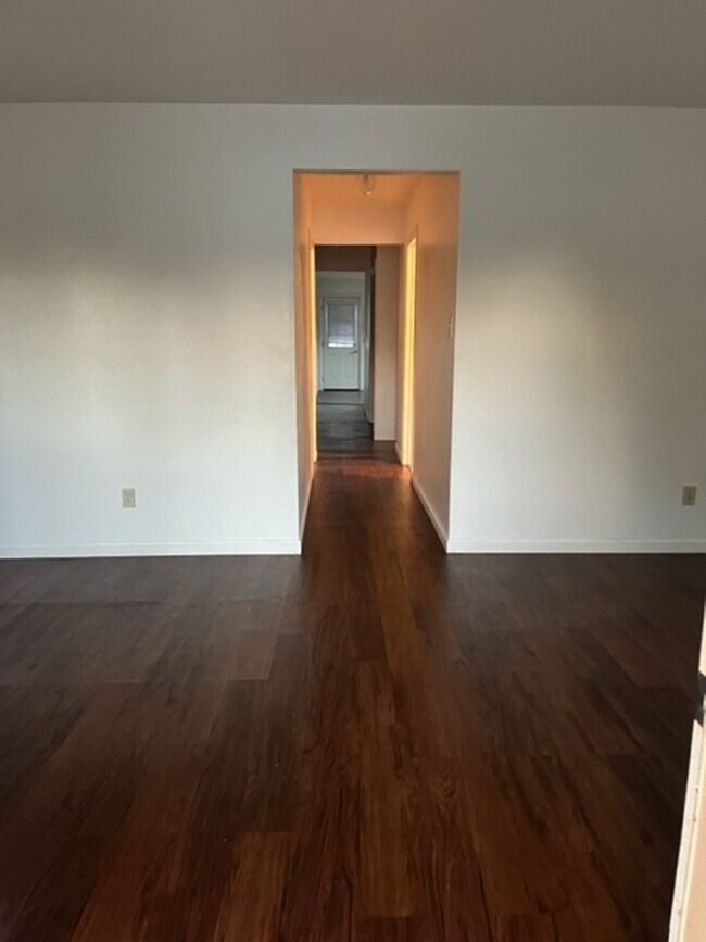 Foto del edificio - Single story 3 bedroom 2 bath home