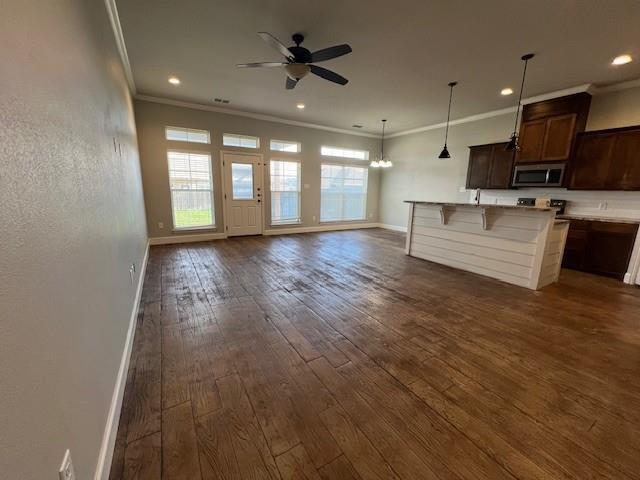 Building Photo - 3933 Carrera Ln