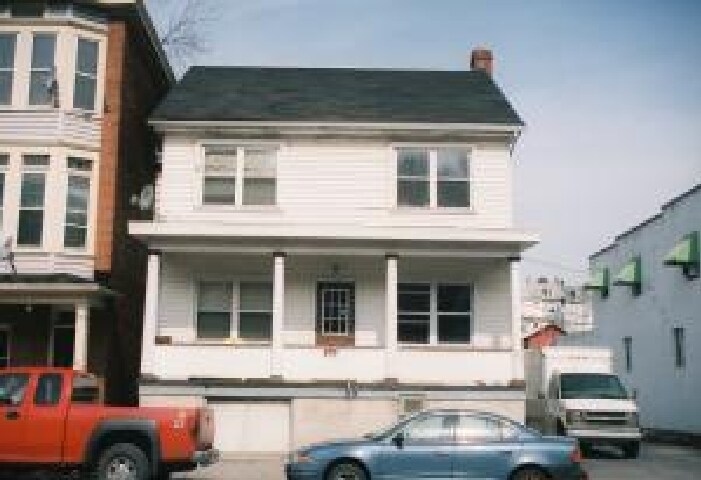 Primary Photo - 319 W Broad St