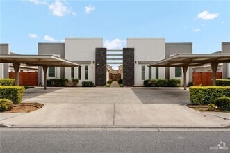 Building Photo - 1705 W Garrison Dr