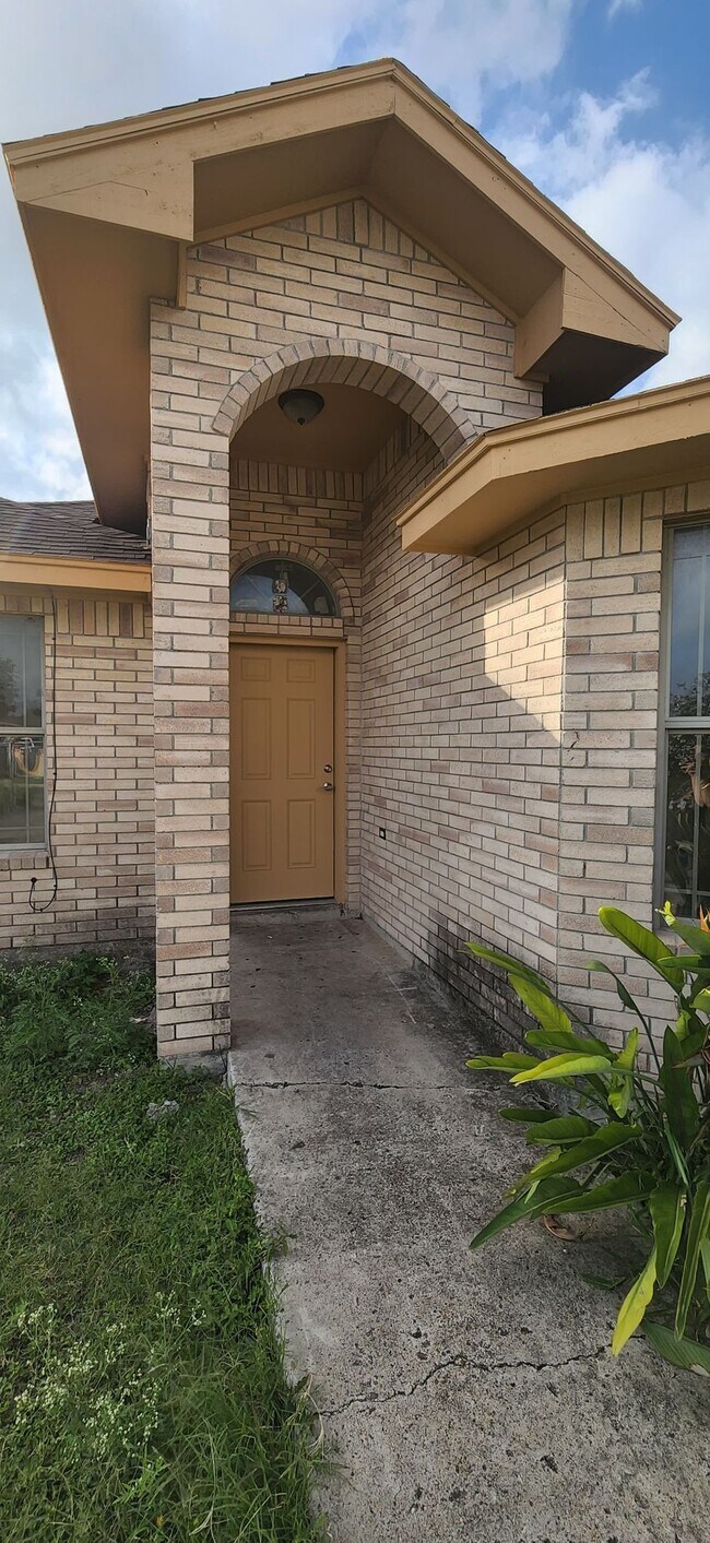 Entrance Door - 2566 Cottage Dr