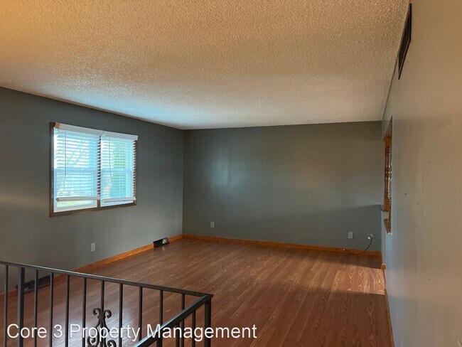Building Photo - 4 br, 2.5 bath House - 2908 E Griffiths