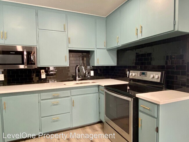 Building Photo - 3 br, 1 bath House - 4205 Cunningham Drive