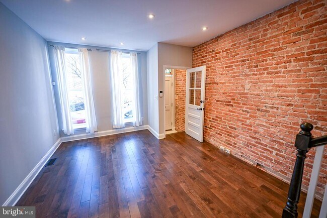 Foto del edificio - 3013 Elliott St