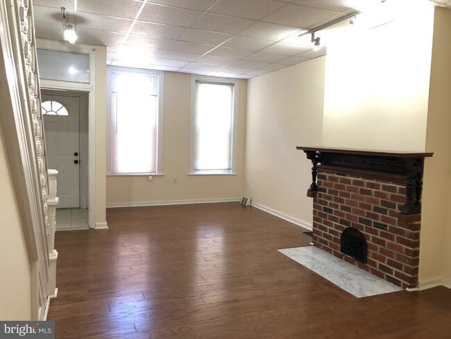 Foto del edificio - 2434 E Somerset St
