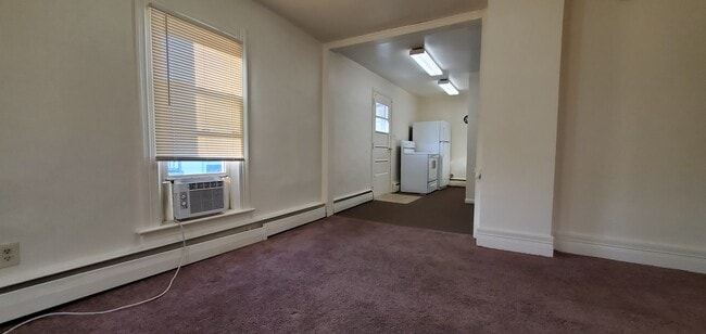 Building Photo - 221 Byall Ave