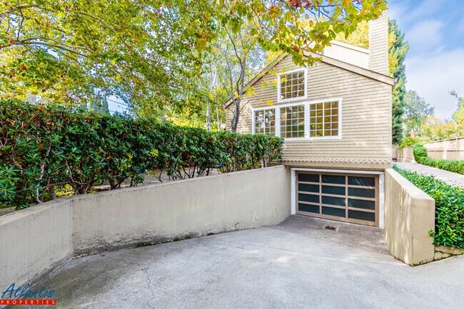 Building Photo - 844 Partridge Ave