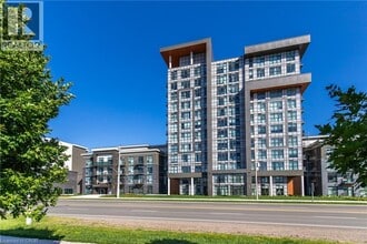 Building Photo - 470 Dundas St E