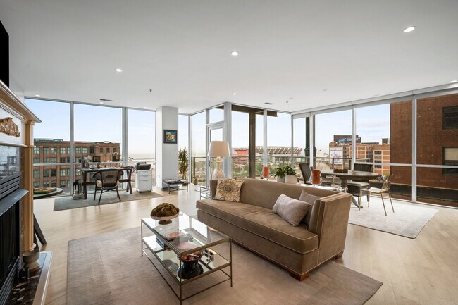 Foto del edificio - 701 W Lakeside Ave