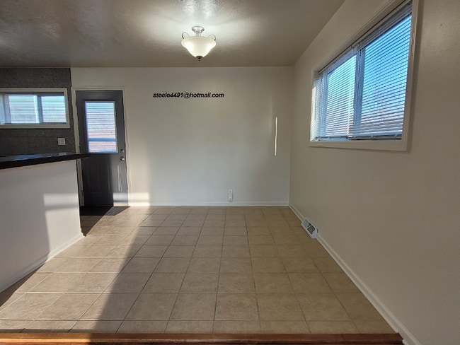Building Photo - 1213 Wilroy Rd