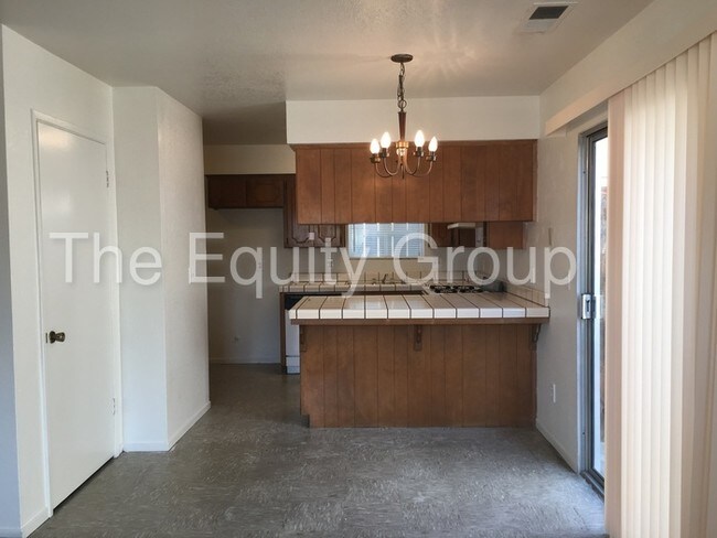 Foto del edificio - 1573 E Cross Ave
