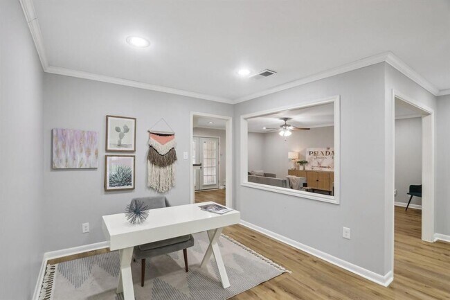 Building Photo - 4414 Rosebay Dr