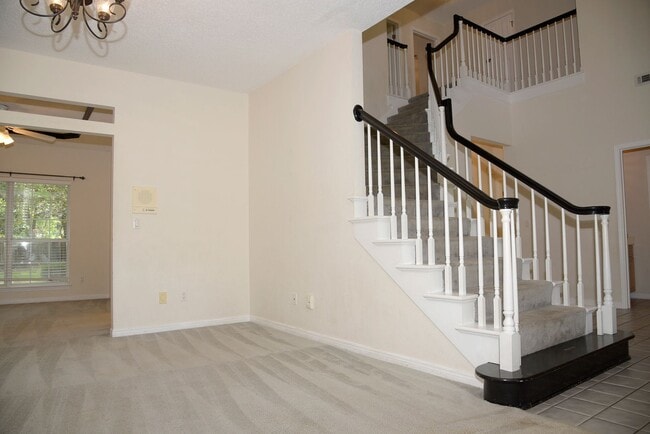 Building Photo - Desirable Bluewater Bay Area