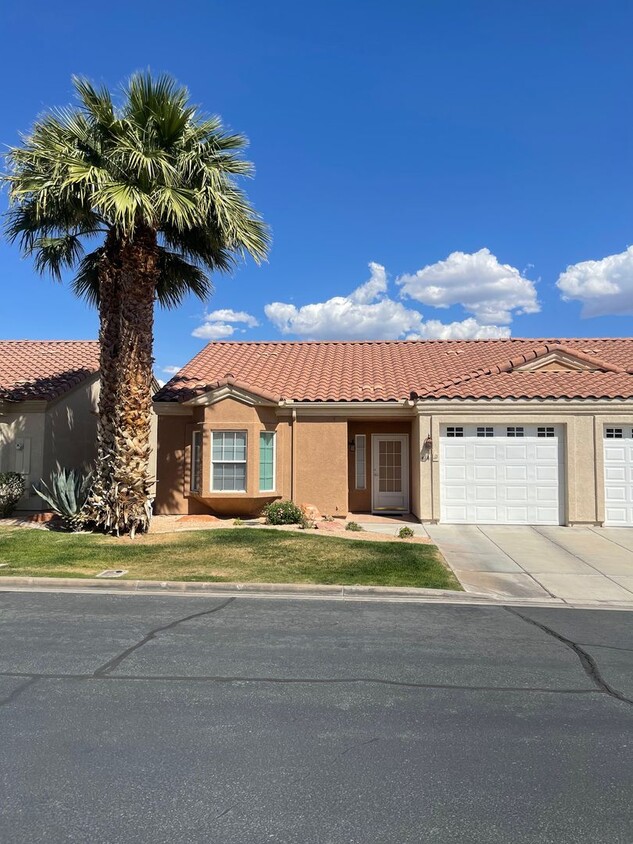 Primary Photo - Scenic View Townhome