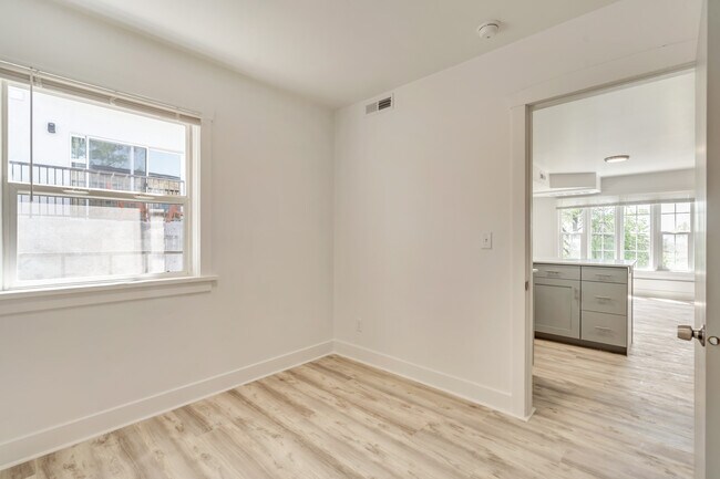 Foto del edificio - Breelynn Apartments