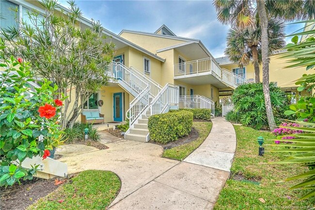 Building Photo - 5563 NE Gulfstream Way