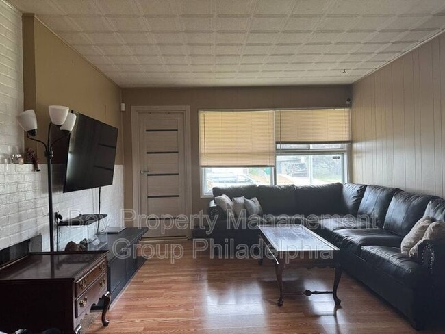 Foto del edificio - 123 Elderberry Dr