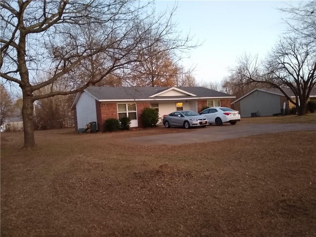 Primary Photo - 2366 N Raven Ln