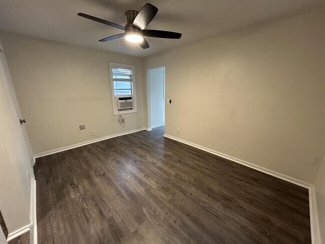 Foto del edificio - 1855 29th Ave N