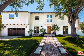 Building Photo - 4363 Irvine Ave