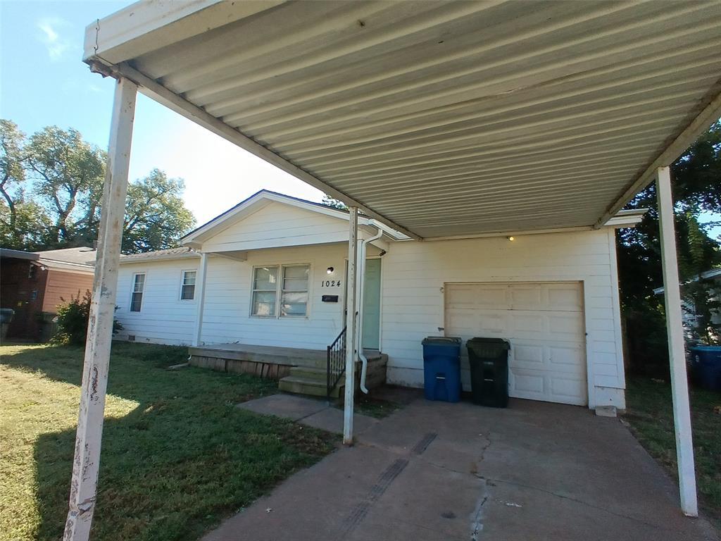 Foto principal - 1024 S Holly Dr