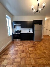 Building Photo - 486 E 95th St