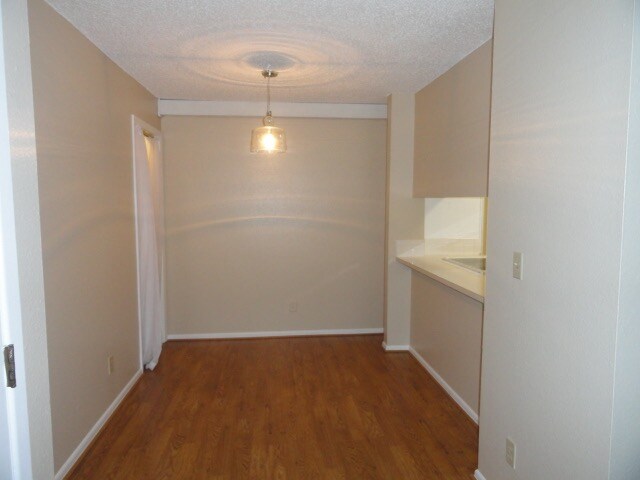 Foto del edificio - 12170 Huron St