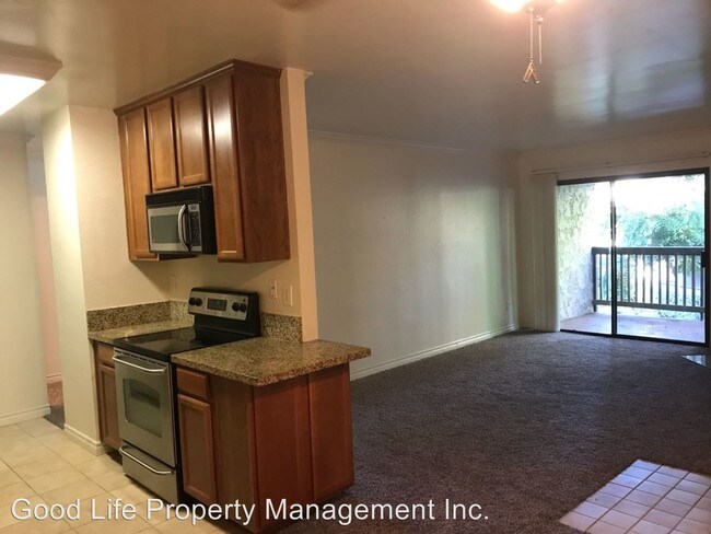 Building Photo - 13323 Rancho Penasquitos Blvd