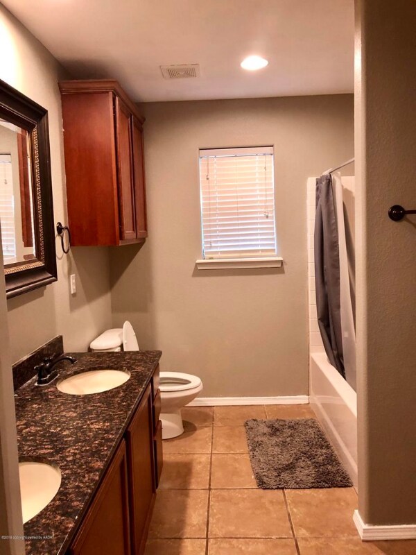 Foto principal - 8508 Alexandria Ave