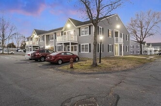Building Photo - 450 Somerset Ave