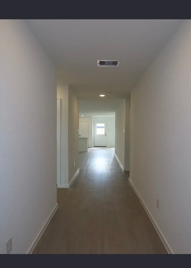 Foto del edificio - 5122 Red Drum Dr