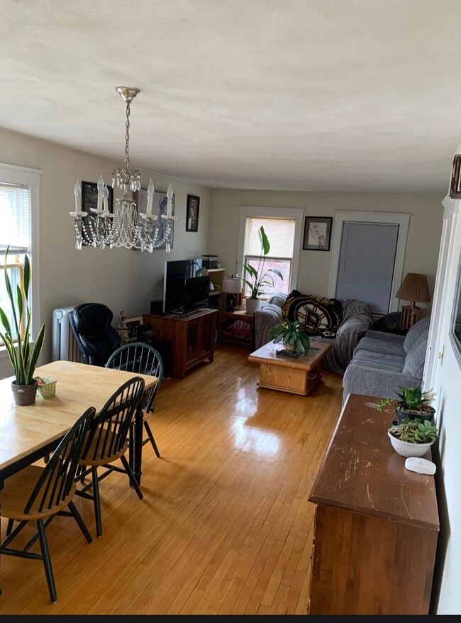 Photo - 80 Hillsdale Rd (Medford, MA) Apartment