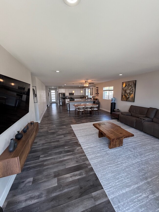 Photo - 1213 N 28th St House