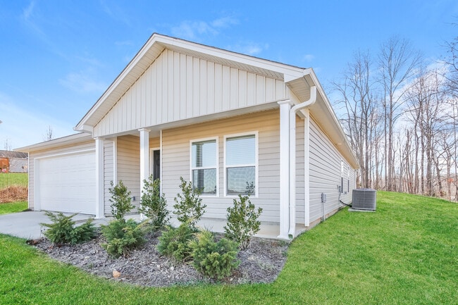 Building Photo - 2407 Heritage View Ln, Thomasville, NC