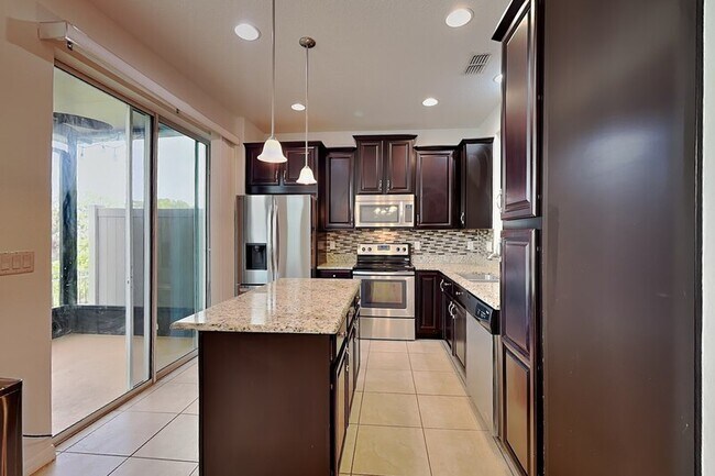 Foto del edificio - 2140 Rookery Ln