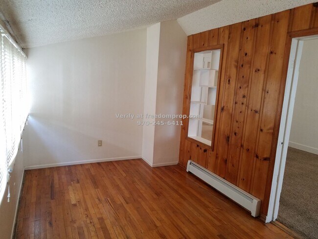 Building Photo - 611 Belford Ave